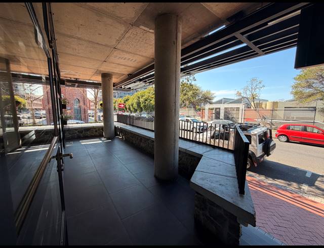 253M² RETAIL TO LET IN DE WATERKANT